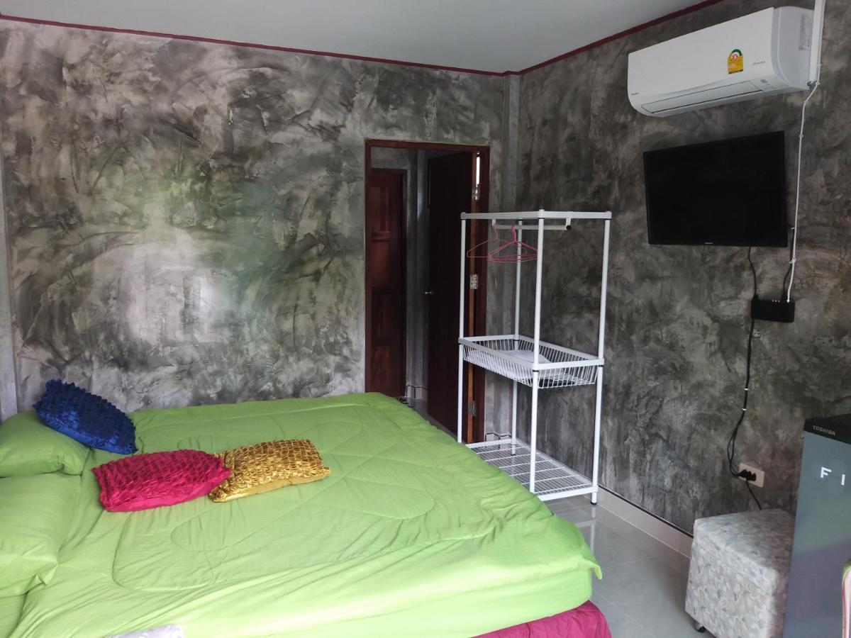 บ้านทะเลอิ่มเอม Bann Talay Im Eimm Ban Phe Exteriér fotografie