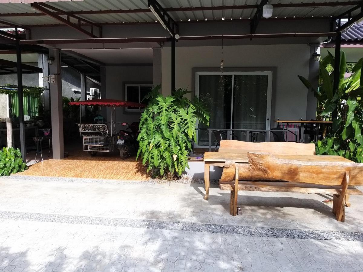 บ้านทะเลอิ่มเอม Bann Talay Im Eimm Ban Phe Exteriér fotografie