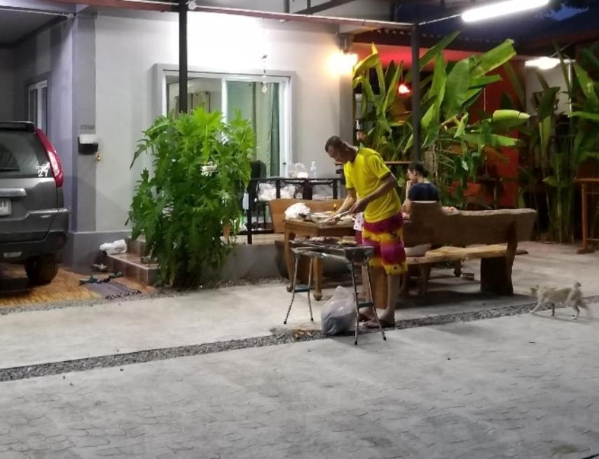 บ้านทะเลอิ่มเอม Bann Talay Im Eimm Ban Phe Exteriér fotografie