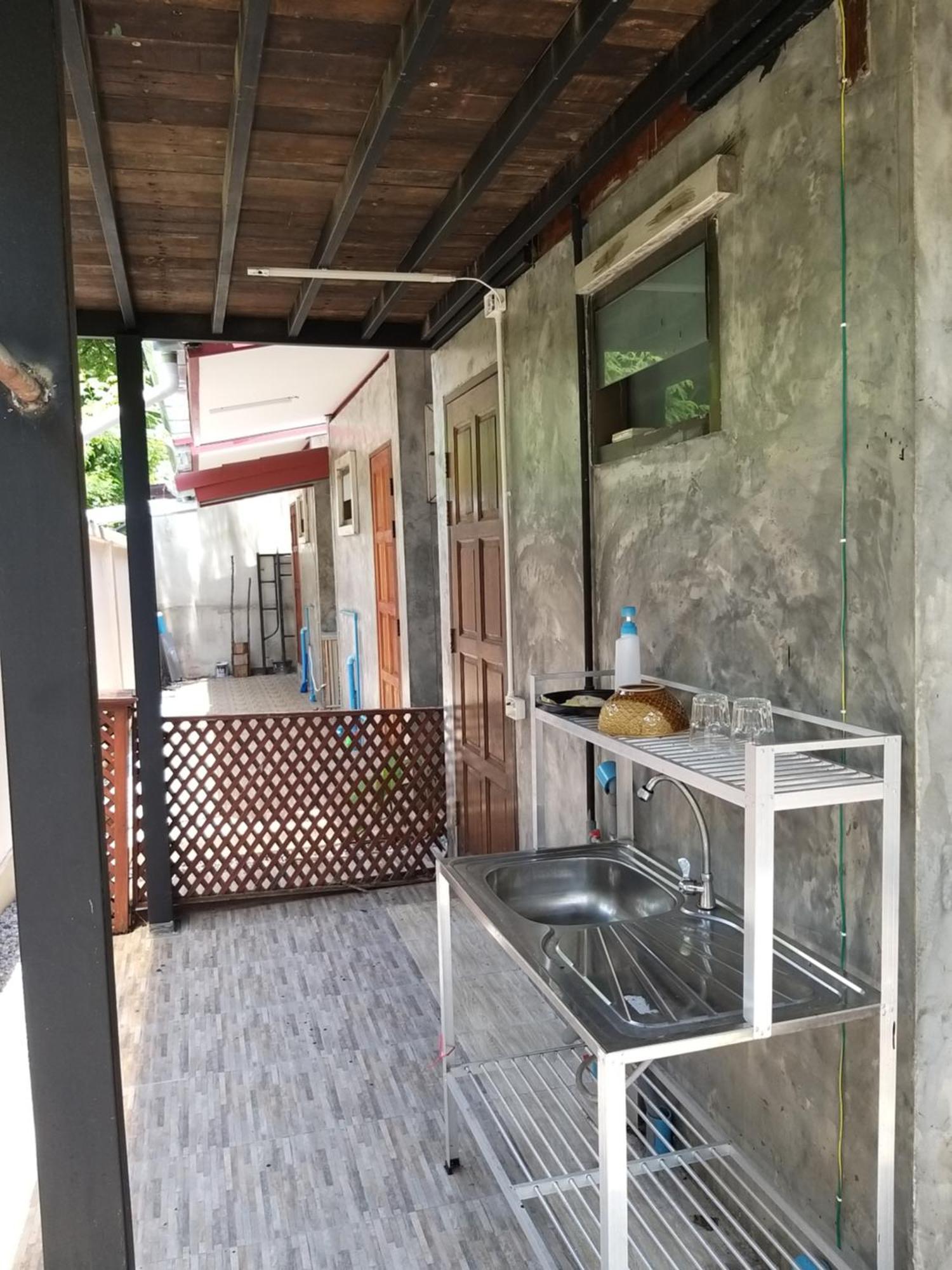 บ้านทะเลอิ่มเอม Bann Talay Im Eimm Ban Phe Pokoj fotografie